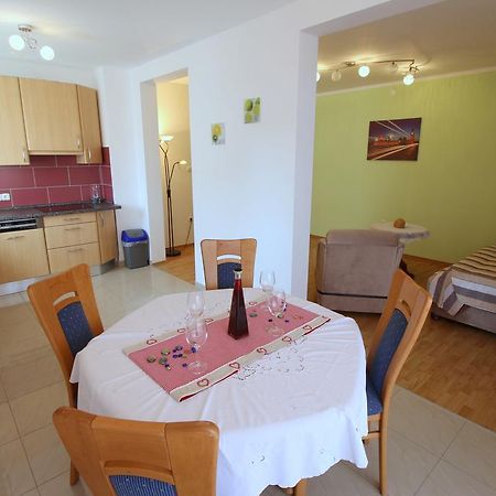 Apartment Luzia Banjole Esterno foto