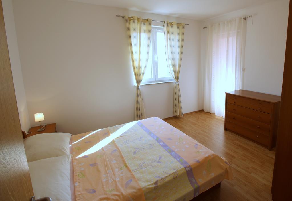 Apartment Luzia Banjole Esterno foto