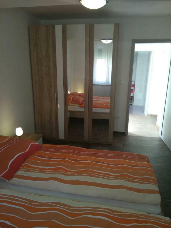 Apartment Luzia Banjole Esterno foto